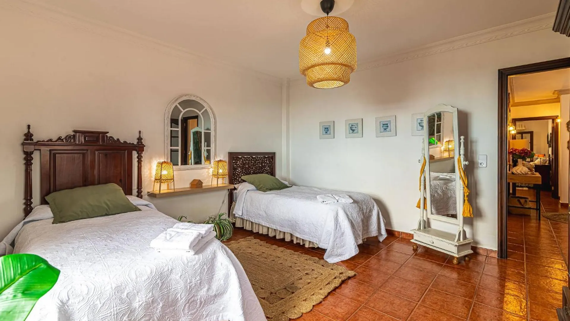 Villa Aurora With Heated Pool La Cisnera