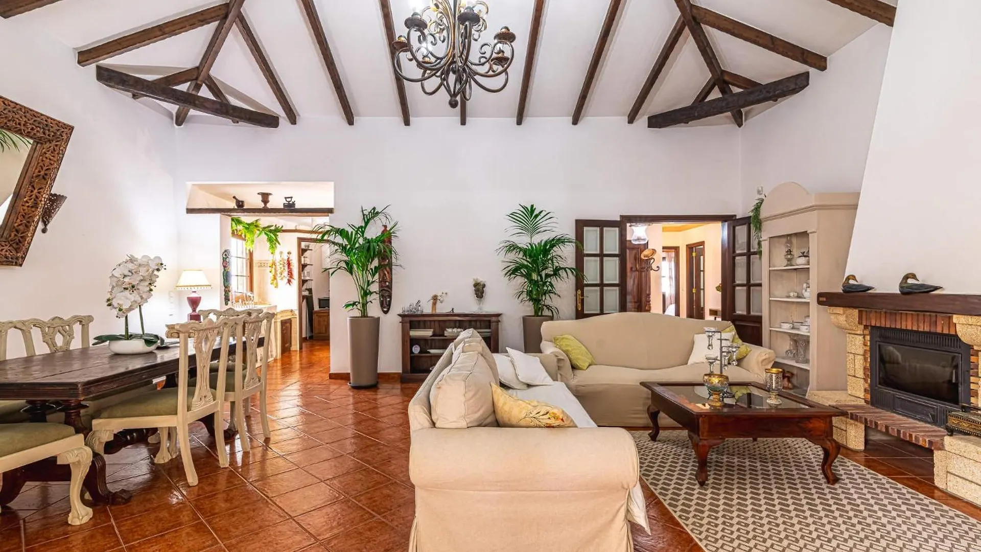 Villa Aurora With Heated Pool La Cisnera 0*,