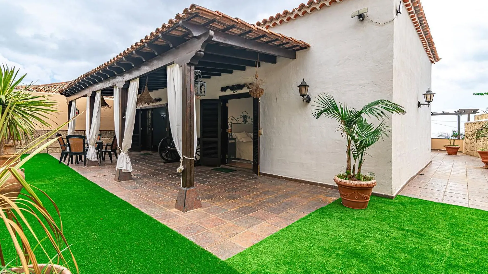 Villa Aurora With Heated Pool La Cisnera Spain